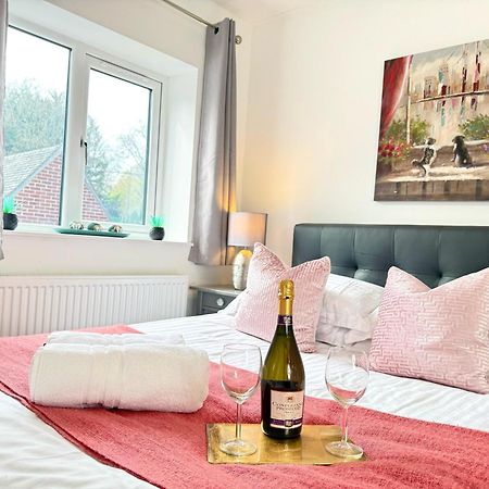 Walnut Flats-F5, Stylish 1-Bedroom - Parking, Netflix, Wifi - Close To Oxford, Bicester & Blenheim Palace Kidlington Exterior foto