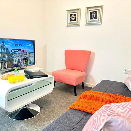 Walnut Flats-F5, Stylish 1-Bedroom - Parking, Netflix, Wifi - Close To Oxford, Bicester & Blenheim Palace Kidlington Exterior foto