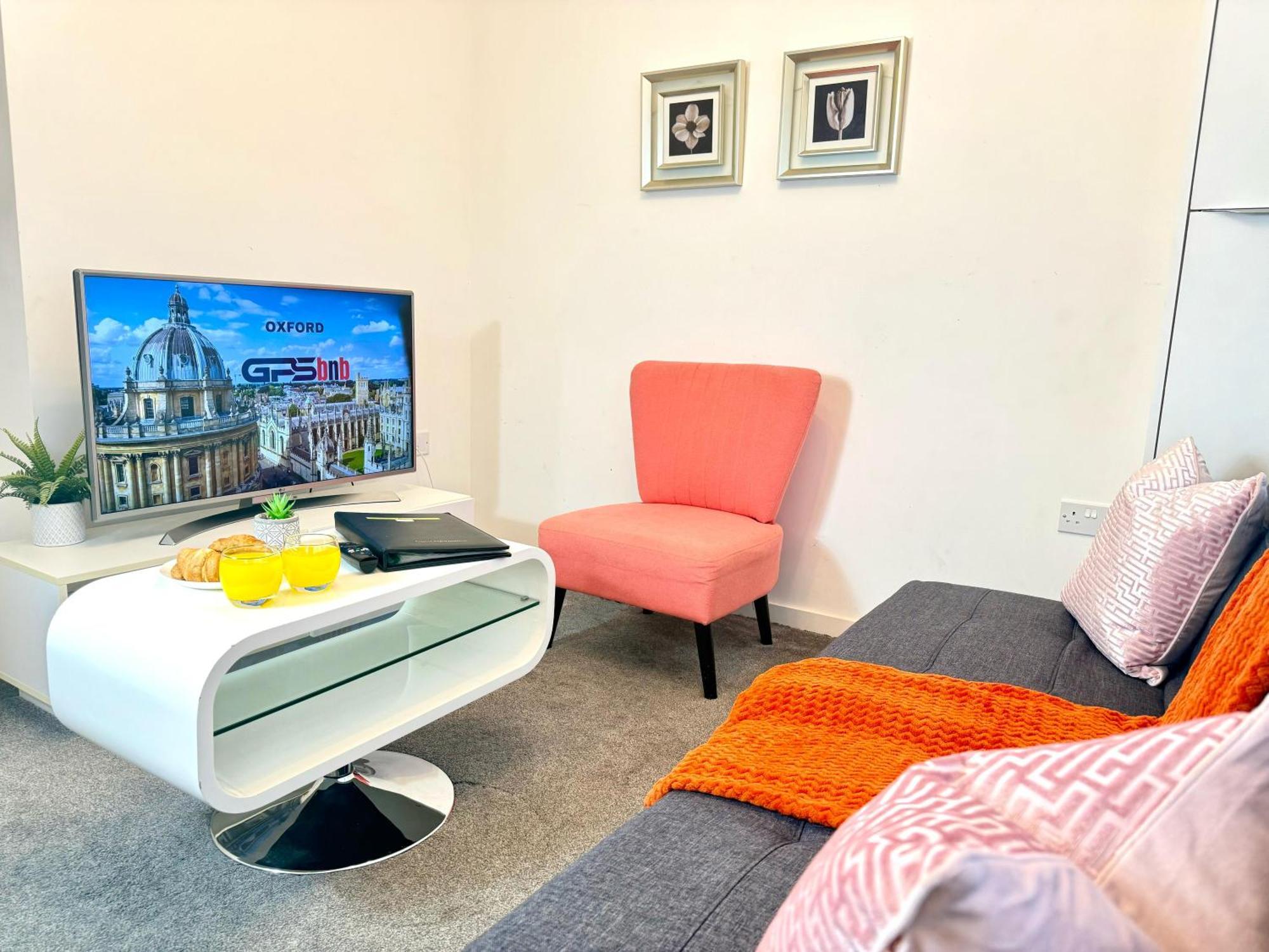 Walnut Flats-F5, Stylish 1-Bedroom - Parking, Netflix, Wifi - Close To Oxford, Bicester & Blenheim Palace Kidlington Exterior foto