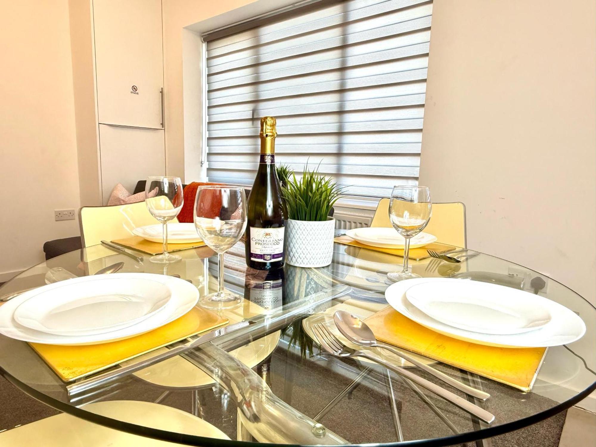 Walnut Flats-F5, Stylish 1-Bedroom - Parking, Netflix, Wifi - Close To Oxford, Bicester & Blenheim Palace Kidlington Exterior foto