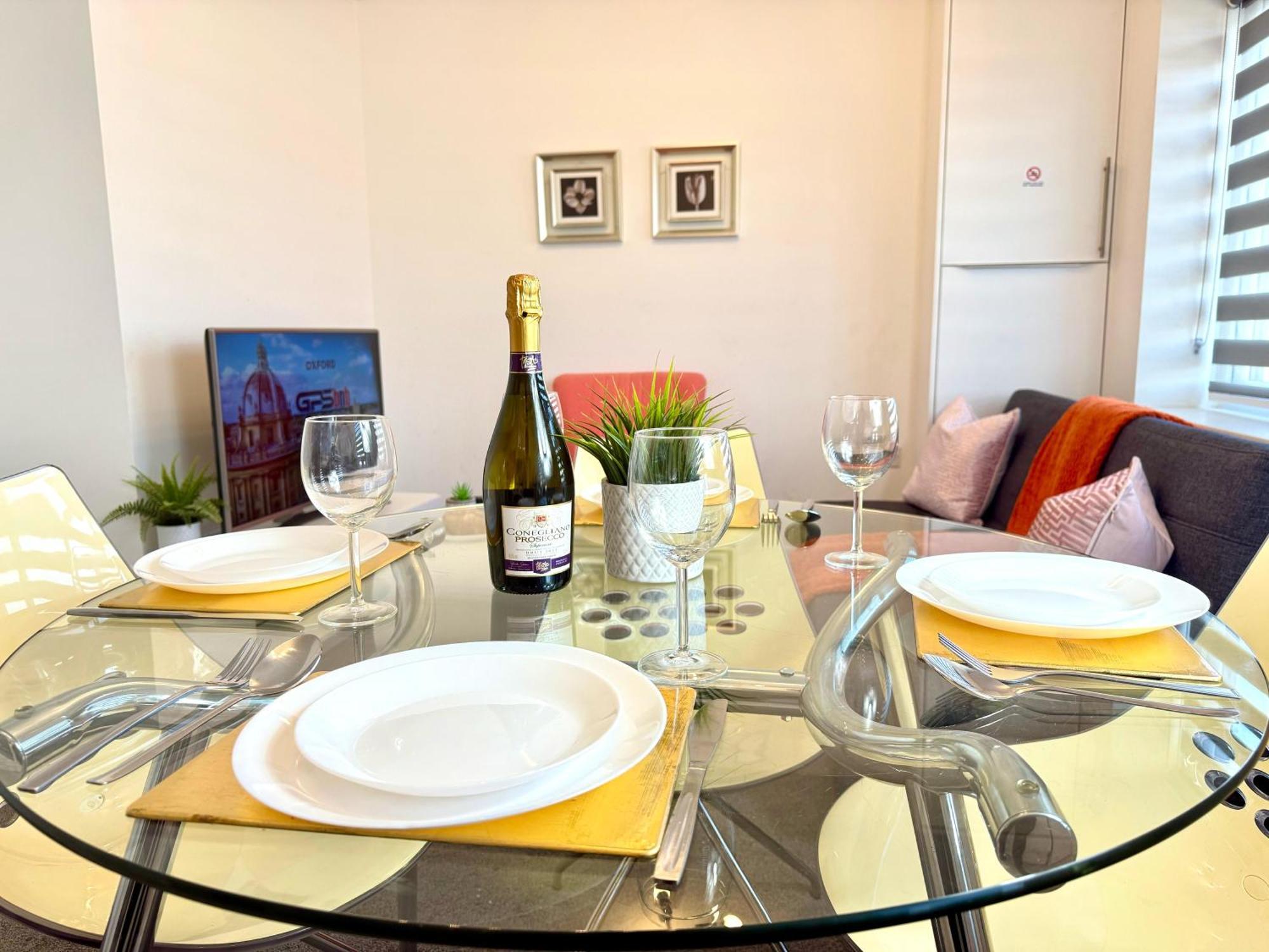 Walnut Flats-F5, Stylish 1-Bedroom - Parking, Netflix, Wifi - Close To Oxford, Bicester & Blenheim Palace Kidlington Exterior foto