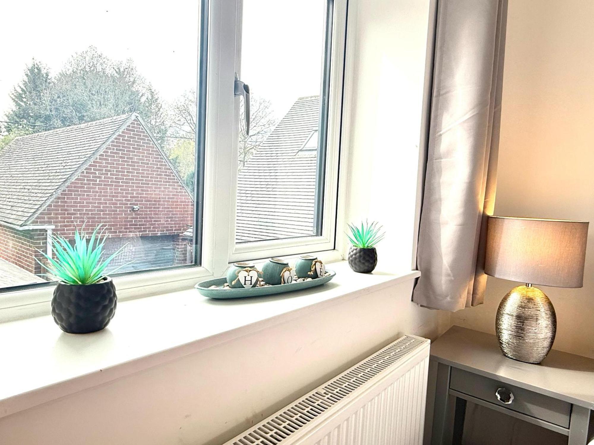 Walnut Flats-F5, Stylish 1-Bedroom - Parking, Netflix, Wifi - Close To Oxford, Bicester & Blenheim Palace Kidlington Exterior foto