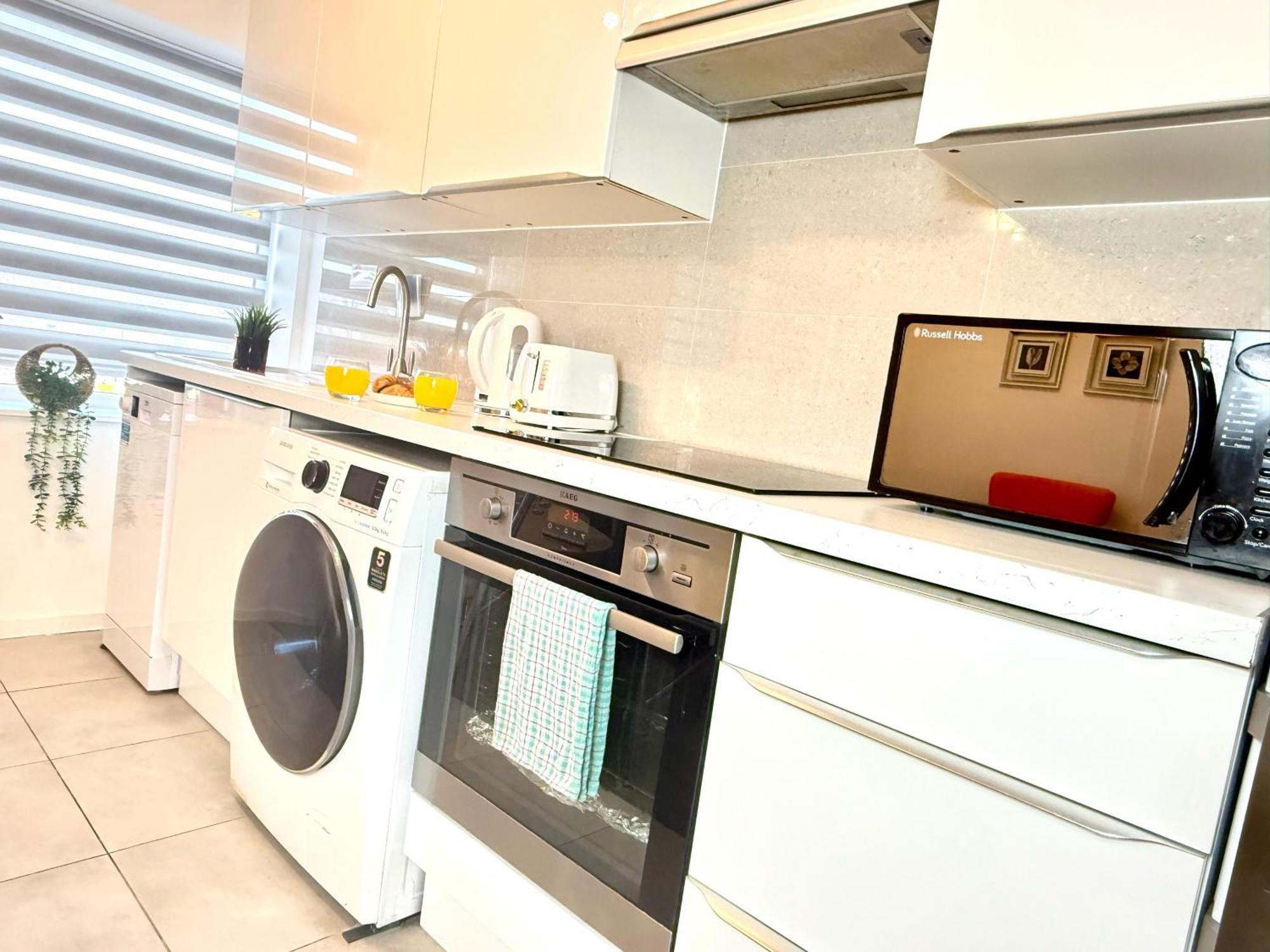 Walnut Flats-F5, Stylish 1-Bedroom - Parking, Netflix, Wifi - Close To Oxford, Bicester & Blenheim Palace Kidlington Exterior foto