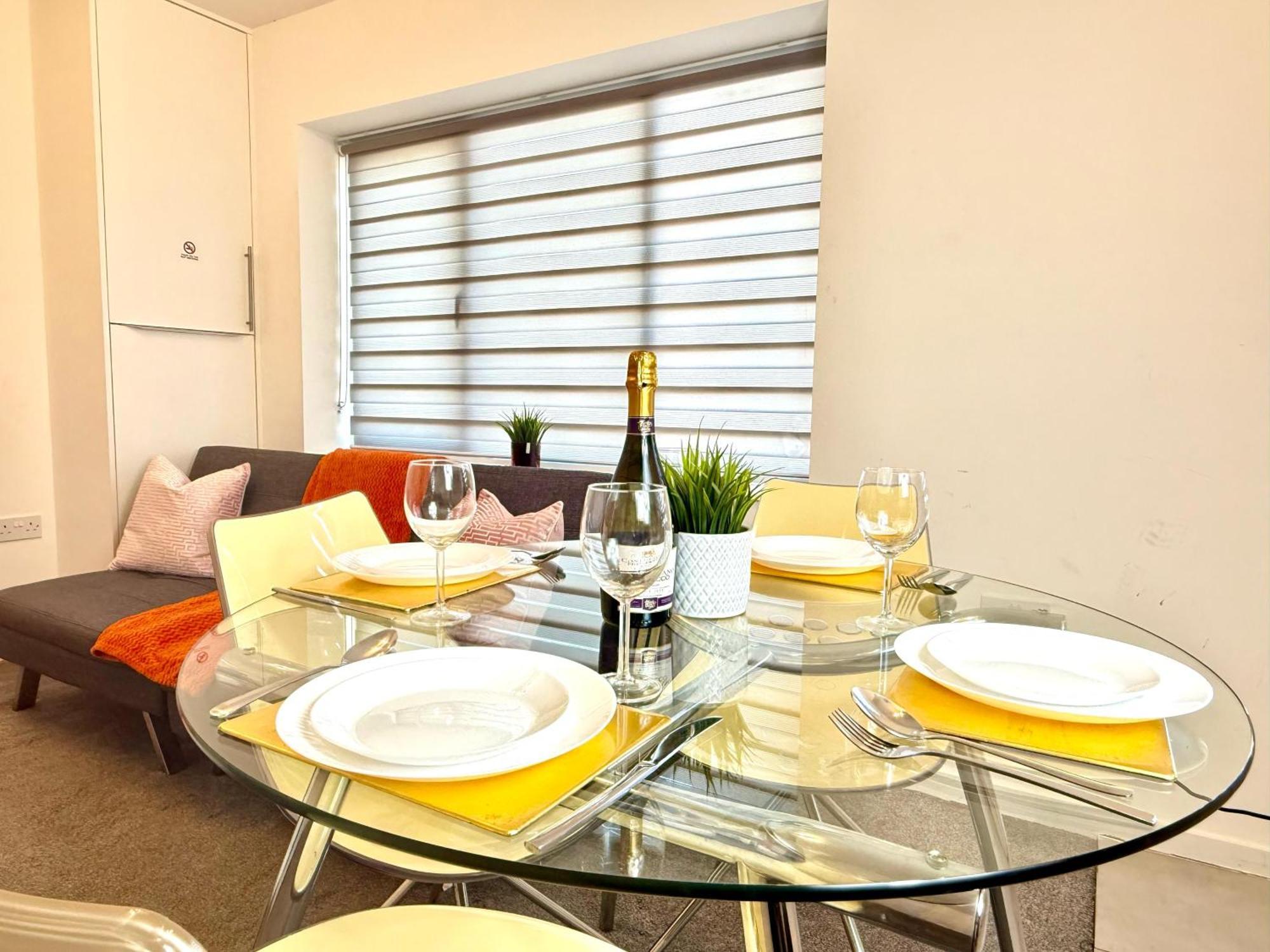 Walnut Flats-F5, Stylish 1-Bedroom - Parking, Netflix, Wifi - Close To Oxford, Bicester & Blenheim Palace Kidlington Exterior foto